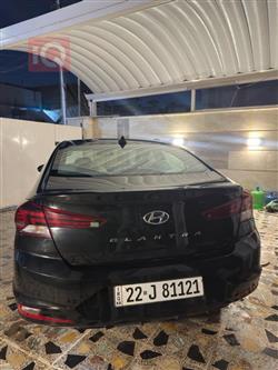 هیوندای ئەلەنترا